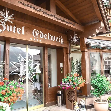 Wellness- Und Edelweiss 4*